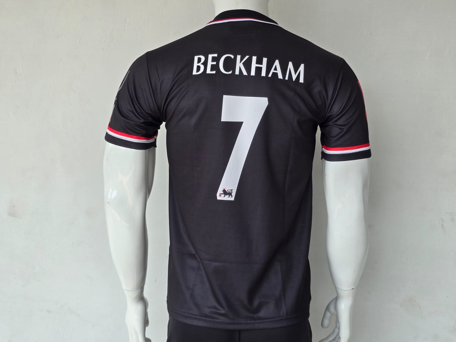Man Utd 1998–99 away  (BECKHAM) - View 2